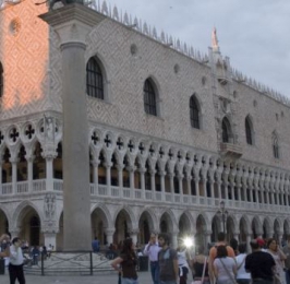 Látnivalók a velencei karnevál idején: A Dózse-palota