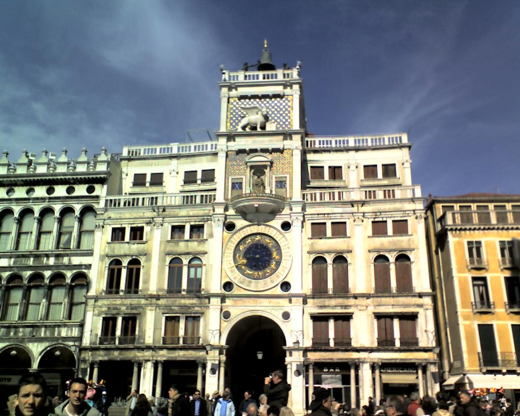 velencei karnevál Óratorony Torre dellOrologio